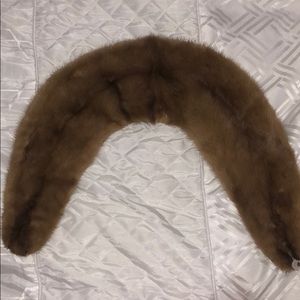 100% REAL FUR COLLAR